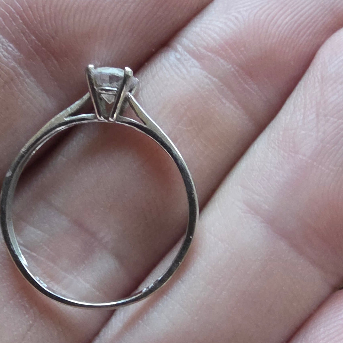 White Gold Zirconia Solitaire Ring – Size N½