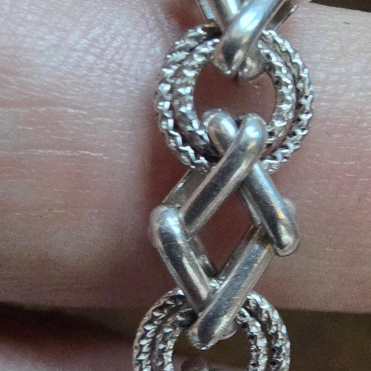 925 Sterling Silver XO Link Bracelet – 8¼ Inches