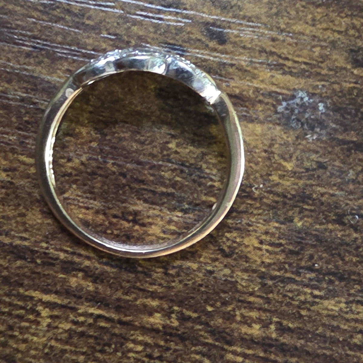18ct Two-Tone Gold Diamond Twist Ring – Size P