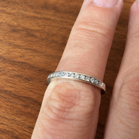9ct White Gold Diamond Eternity-Style Ring – Size Oi