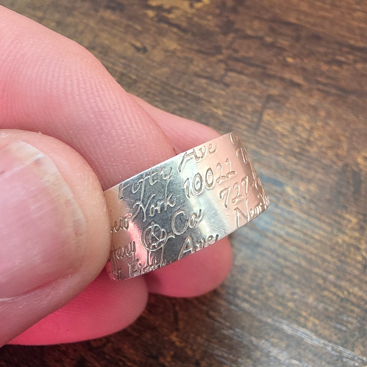 Tiffany & Co. Notes Fifth Avenue Band Ring – Size R½
